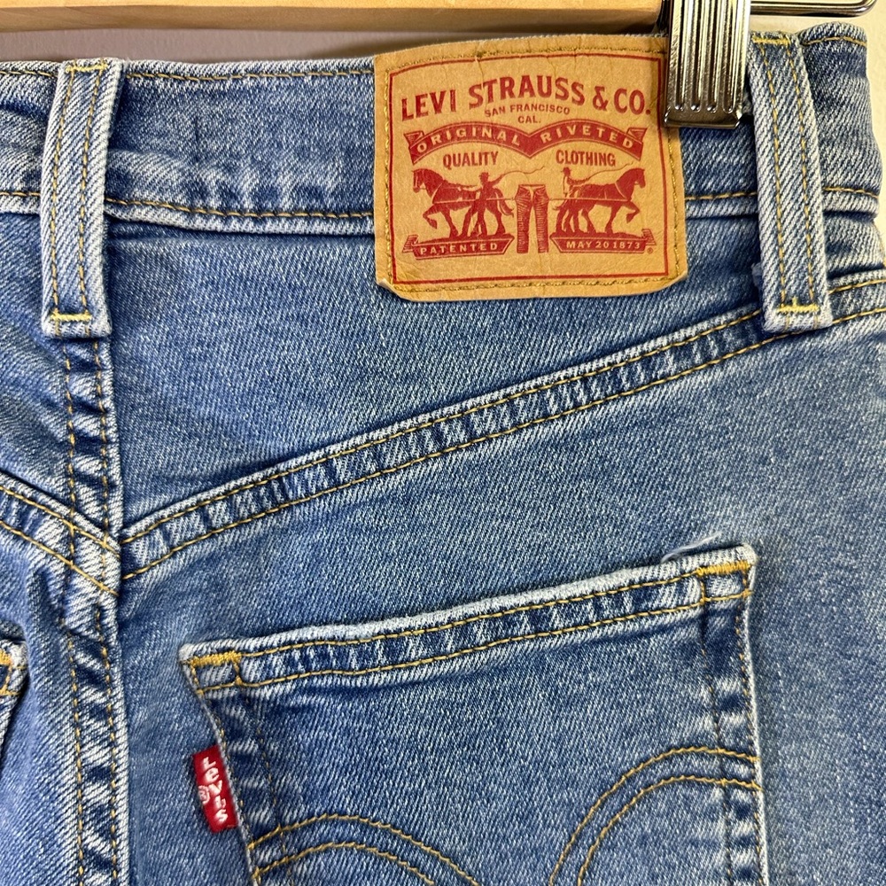 Levi's Ribcage Straight Ankle Jeans, Medium Blue Wash, Size 25 X 27 - Picture 6 of 12